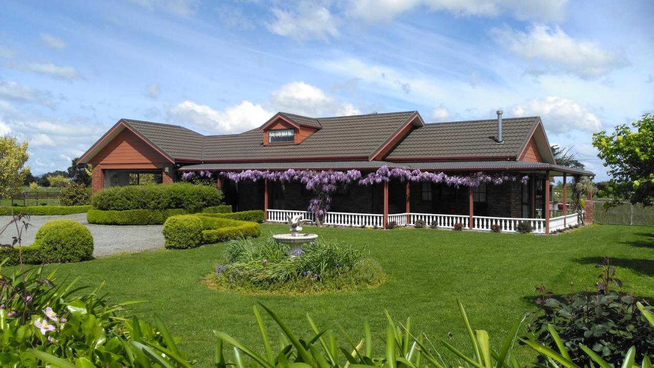 Ballymena Carterton Экстерьер фото